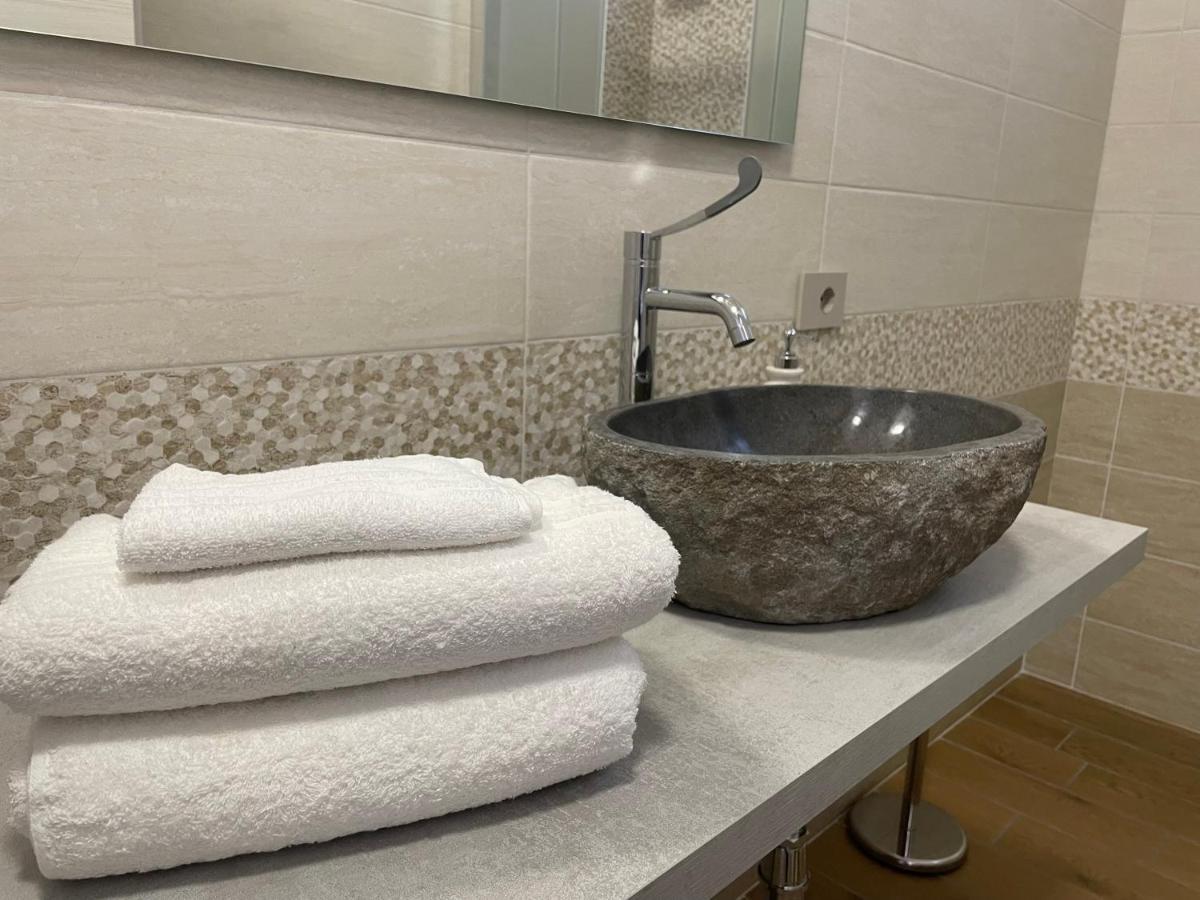 Villoresi Rooms Castano Primo Exteriör bild