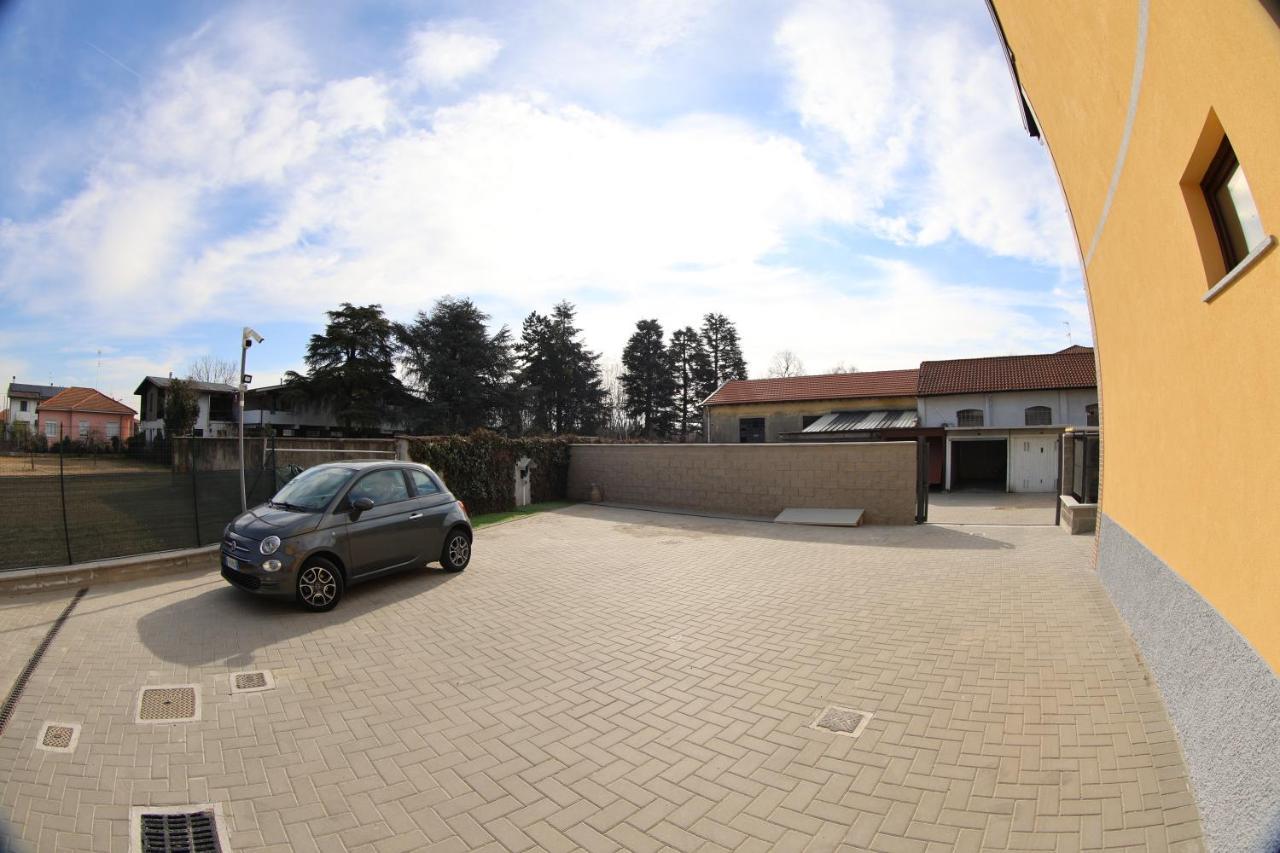 Villoresi Rooms Castano Primo Exteriör bild