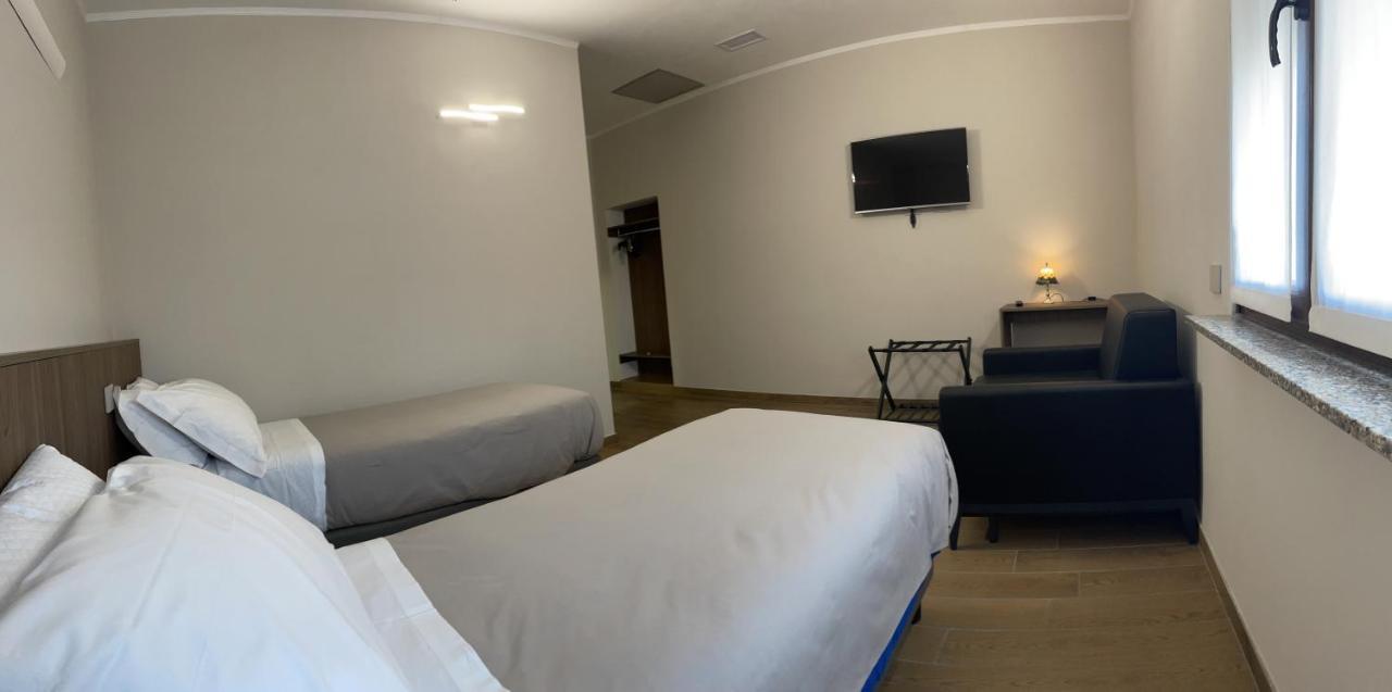Villoresi Rooms Castano Primo Exteriör bild
